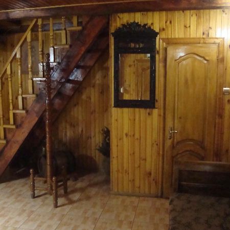 Domik S Saunoy Na Ogiyenko Apartman Kamjanyi Potoki Kültér fotó