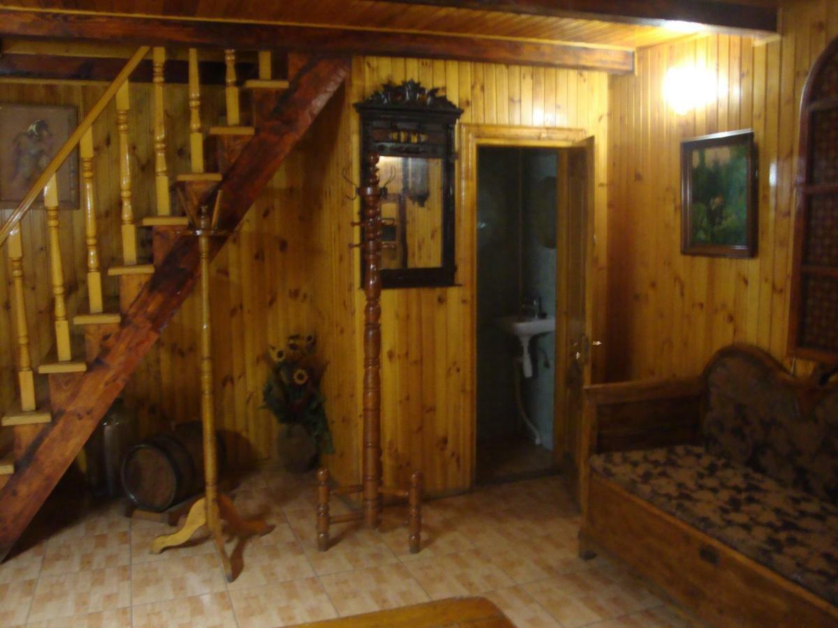 Domik S Saunoy Na Ogiyenko Apartman Kamjanyi Potoki Kültér fotó