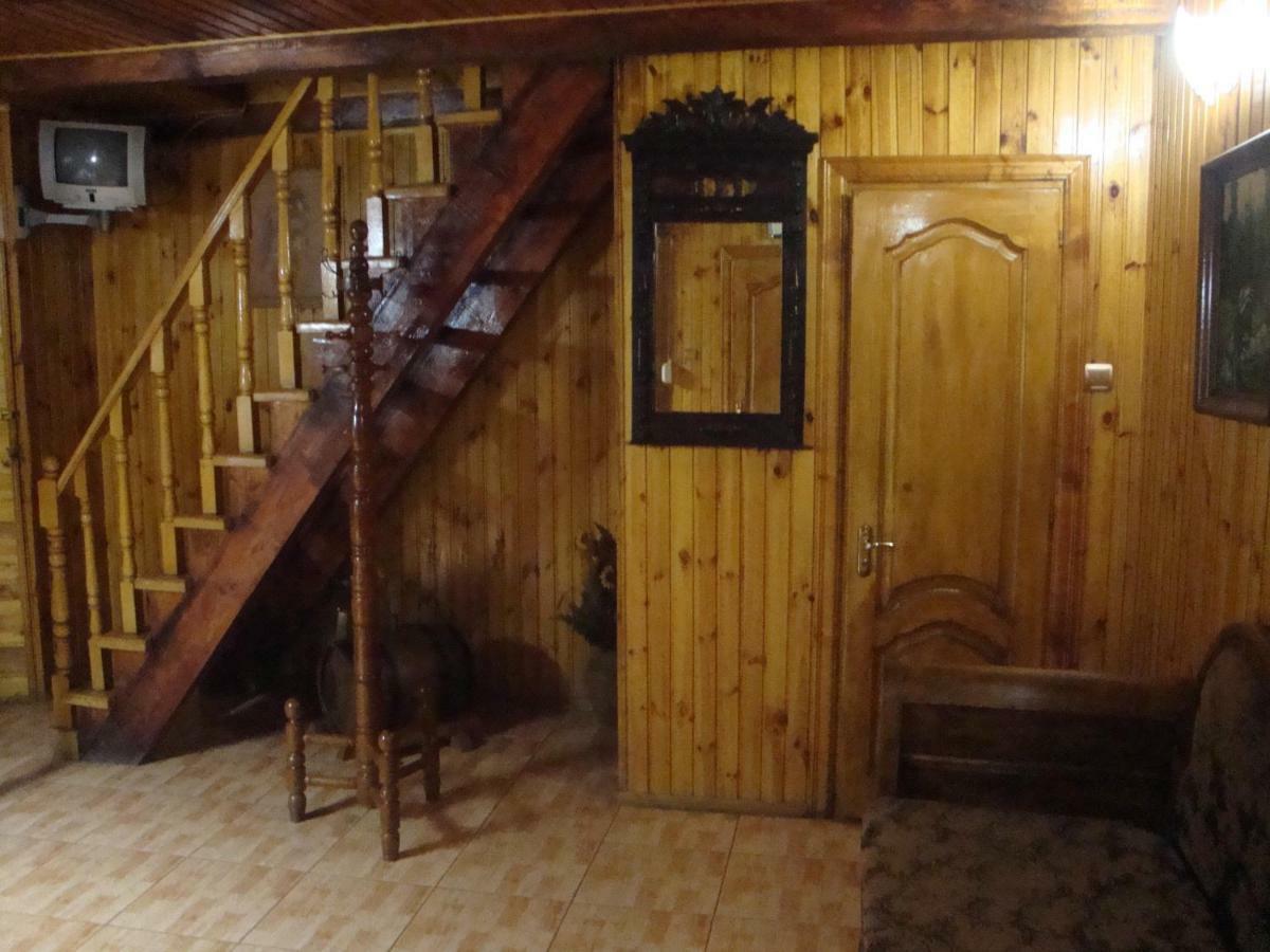 Domik S Saunoy Na Ogiyenko Apartman Kamjanyi Potoki Kültér fotó